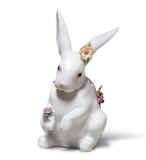 Sitting_Bunny_Flowers_6100.jpg (24157 bytes)
